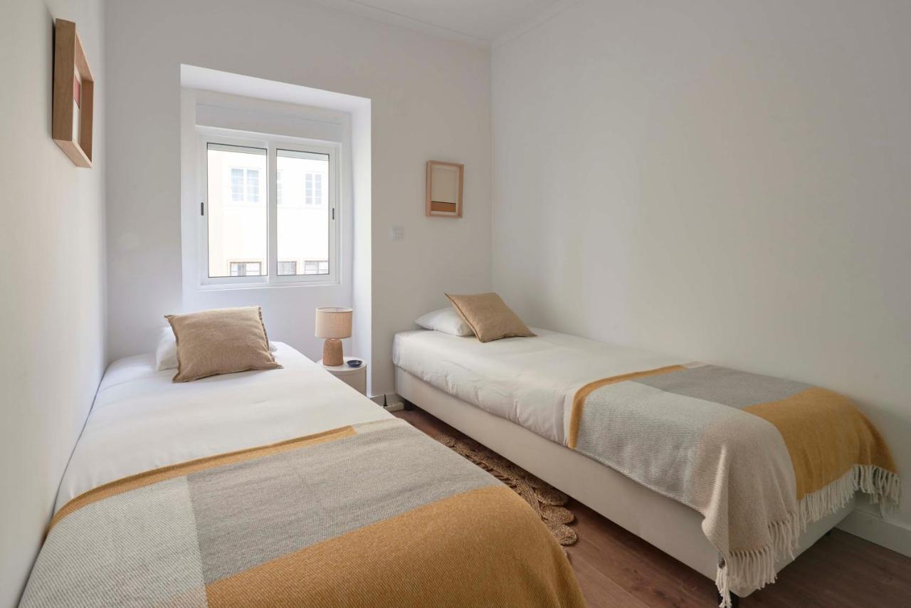 Spacious & Light-Filled 4Br Apartment By Timecoler Amadora Exterior photo